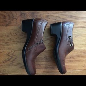 Clarks Brown Booties, 9.5M